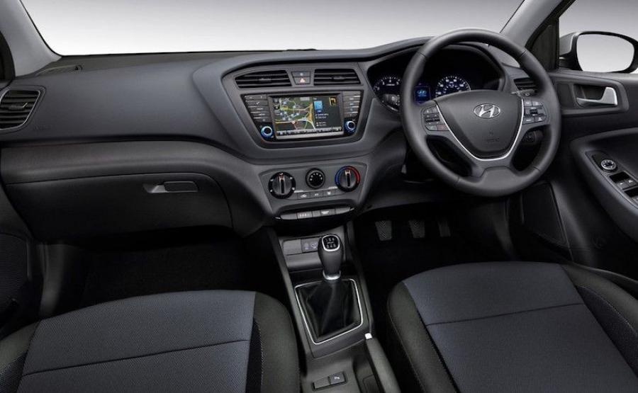 Интерьер Hyundai i20 Turbo Edition 2016 года  (фото 2 из 2)